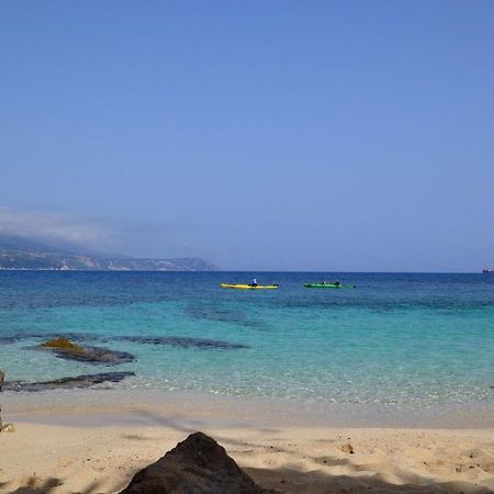 ספרטיה Mihaila Seaside: 2 Bedroom Bungalows Kefalonia מראה חיצוני תמונה