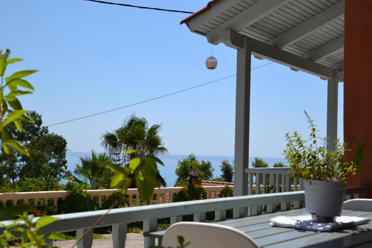 ספרטיה Mihaila Seaside: 2 Bedroom Bungalows Kefalonia מראה חיצוני תמונה
