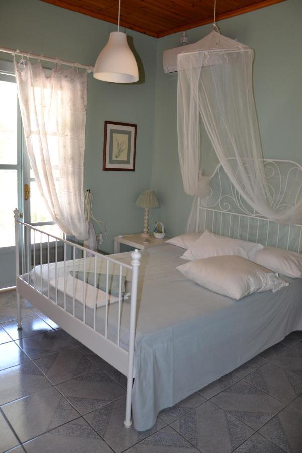 ספרטיה Mihaila Seaside: 2 Bedroom Bungalows Kefalonia מראה חיצוני תמונה