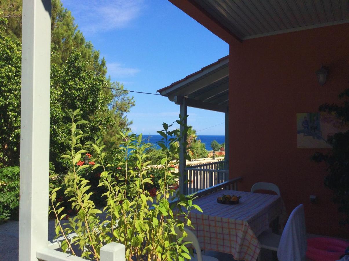 ספרטיה Mihaila Seaside: 2 Bedroom Bungalows Kefalonia מראה חיצוני תמונה